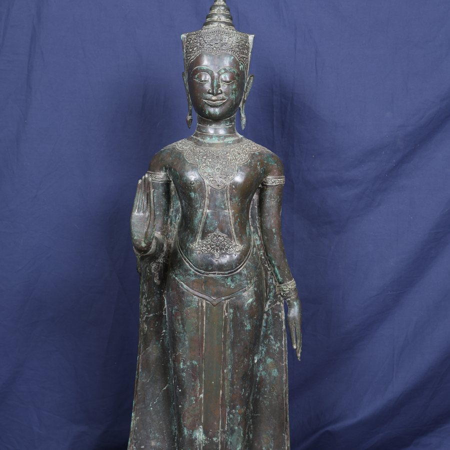 Statue de divinité en bronze, Asie du Sud-Est